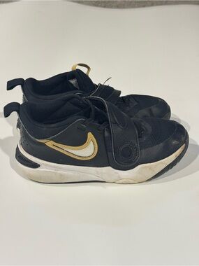Nike Kids Black and Gold Sneakers with Hook-and-Loop Strap